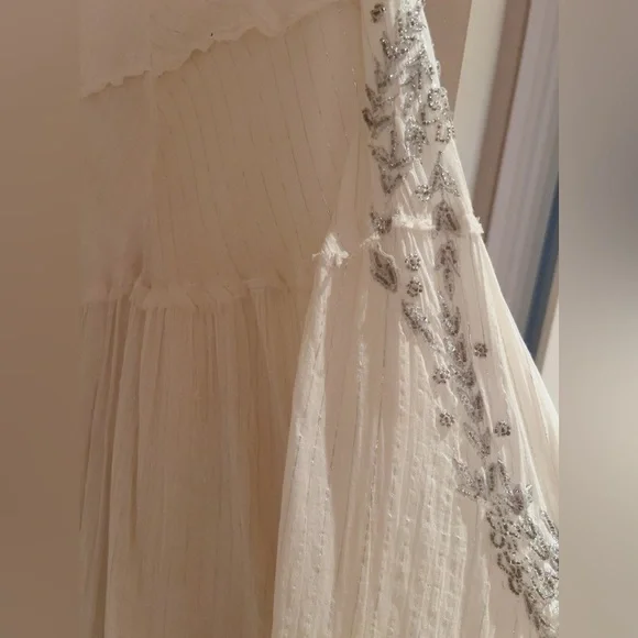 bebe Ivory Maxi Skirt with Metallic Details - Picture 2 of 10